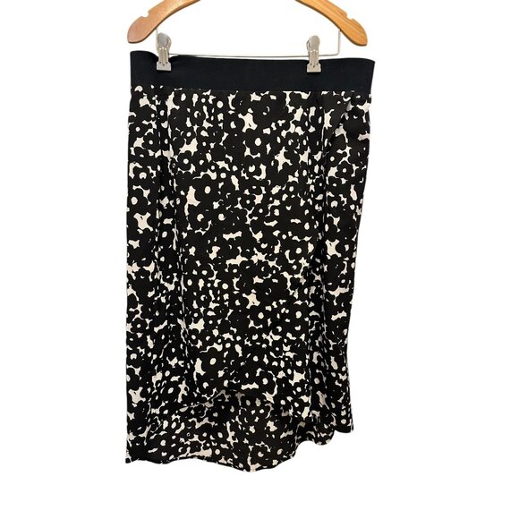 Cabi Black & White Abstract Print Womens Midi Skirt Size M Lightweight Hi-Lo - Picture 1 of 8